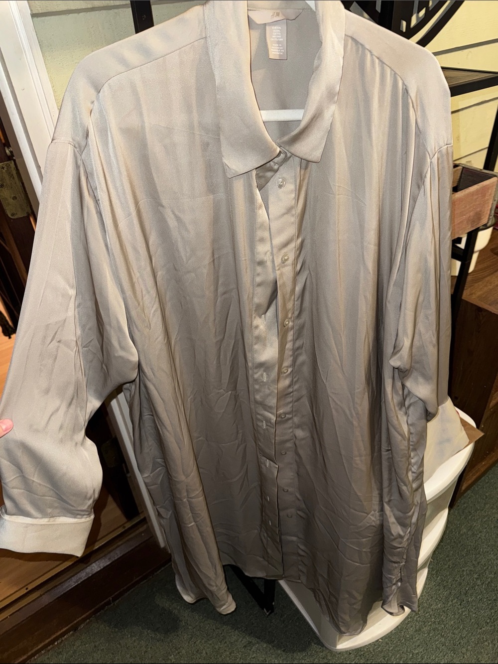 H&M Men's Light Beige Long Sleeve Dress Shirt
